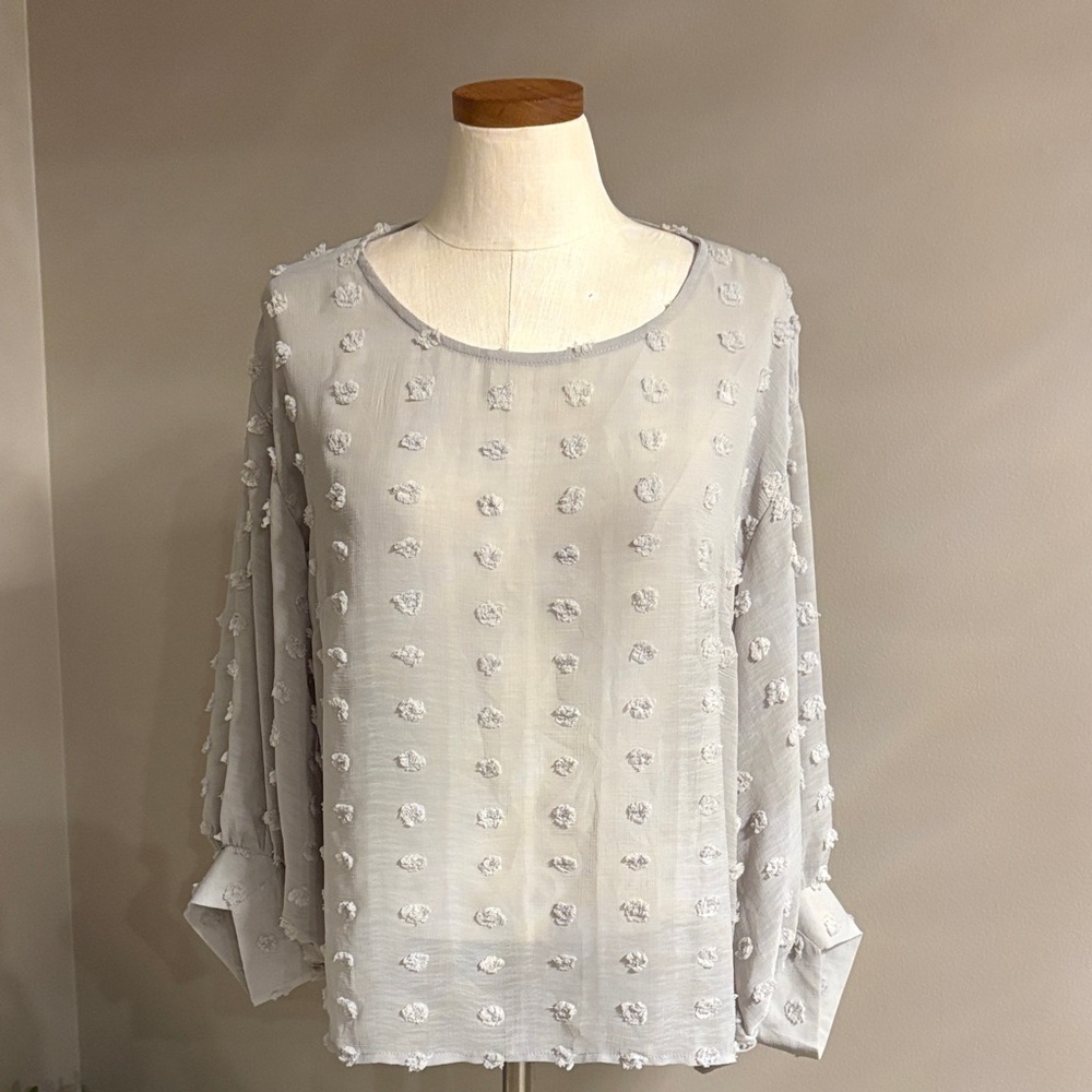 Solitaire Sheer Light / silver gray Swiss dot Blouse 3/4 bubble cuffed sleeve L